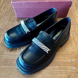 NIB black Torgeis New York Retro chunky loafers 8.5M